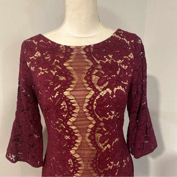 Danny and Nicole Lace Sheath Dress - Picture 4 of 12